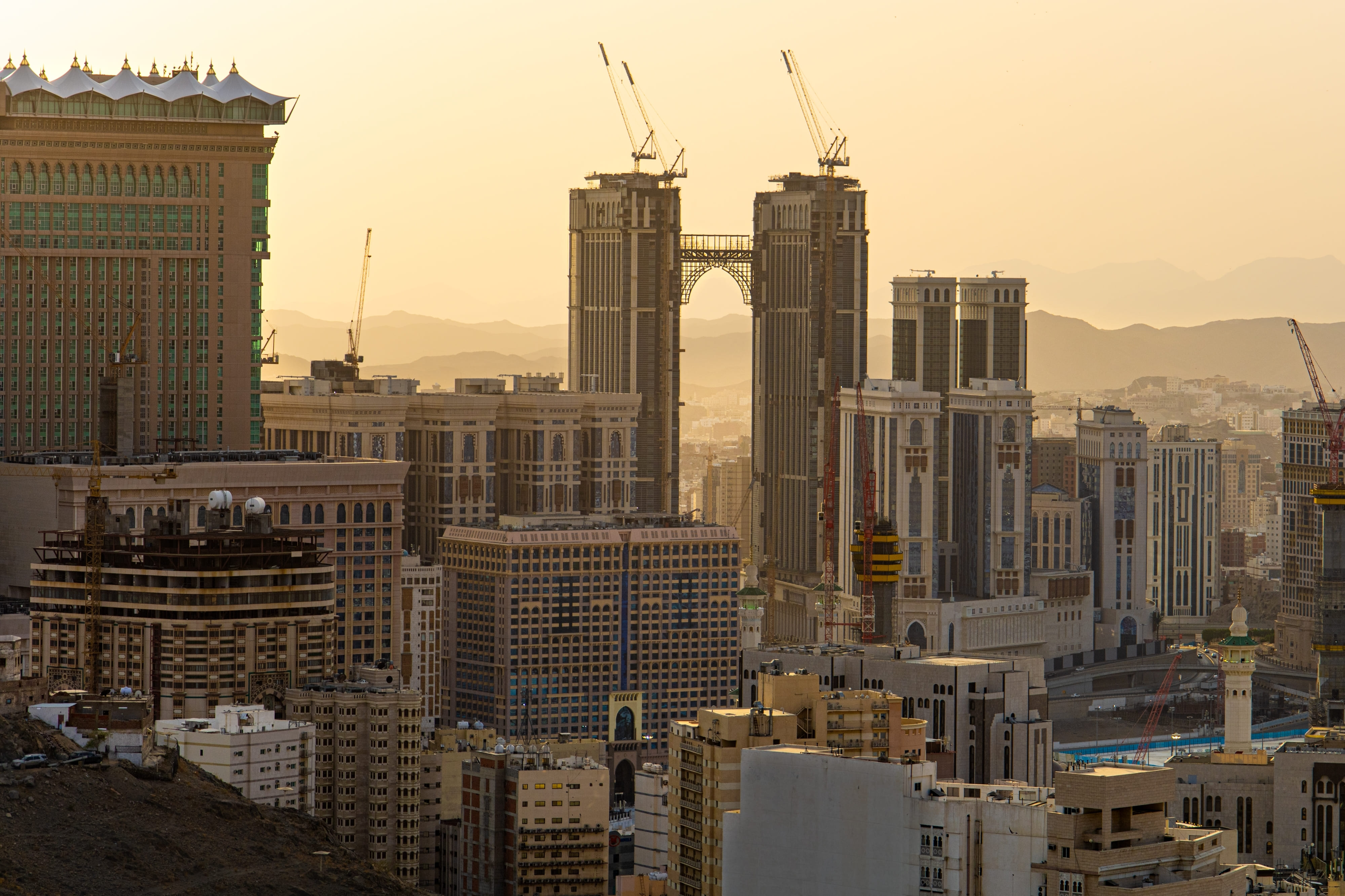 Decline in the Saudi Real Estate Market: Impact of Housing Balance Decisions on Prices