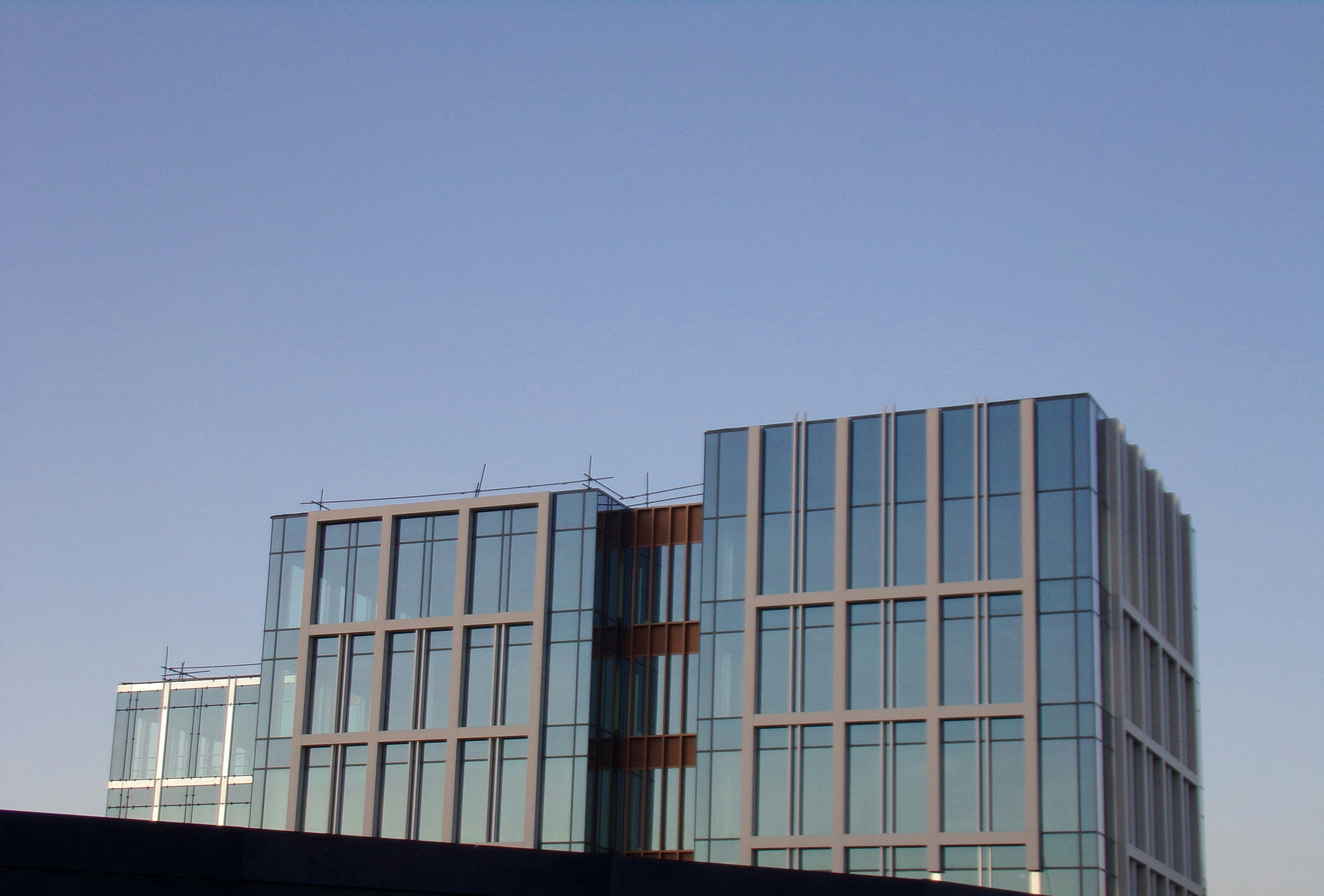 Advantages and Disadvantages of Investing in Commercial Real Estate: Build Your Wealth Faster